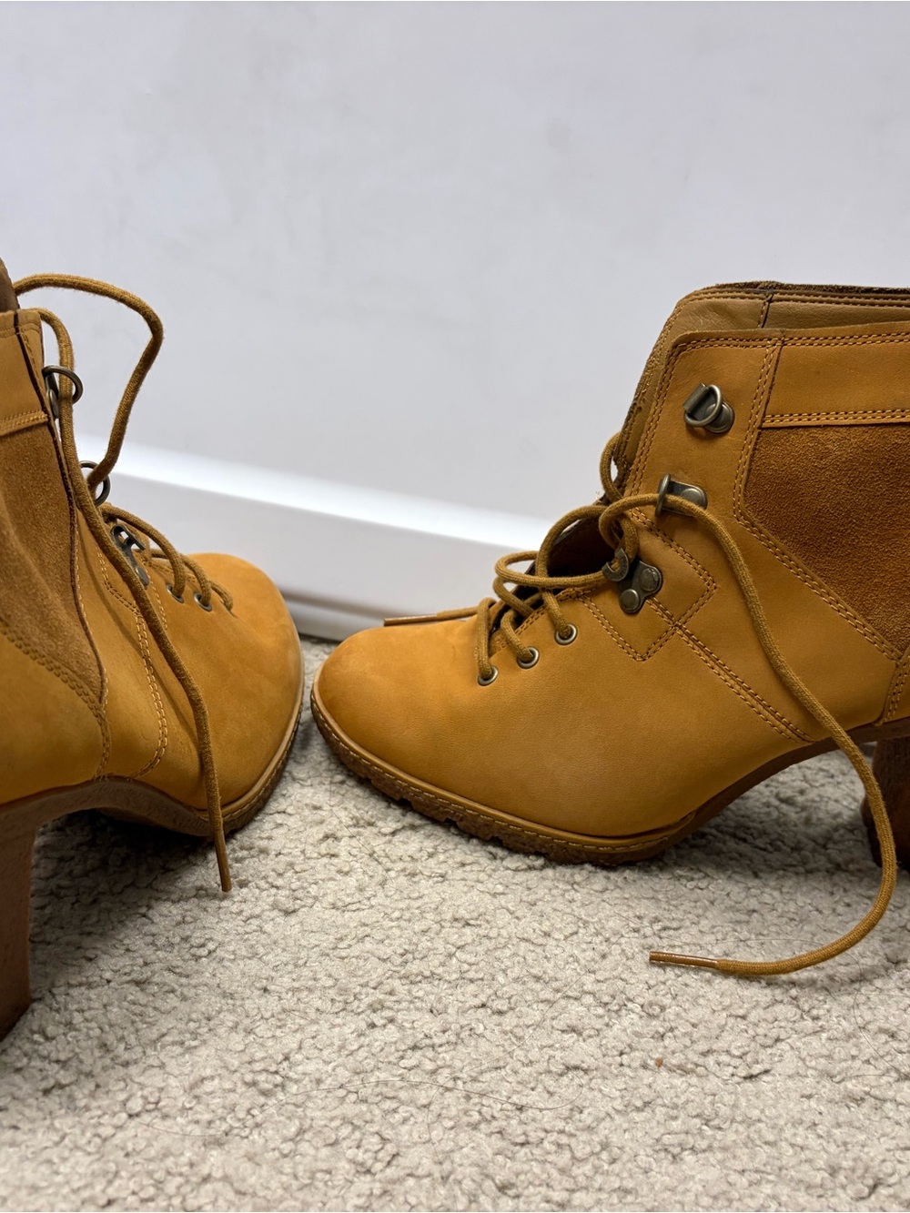 Timberland Tan Lace-Up Block Heel Ankle Boots - Picture 6 of 7